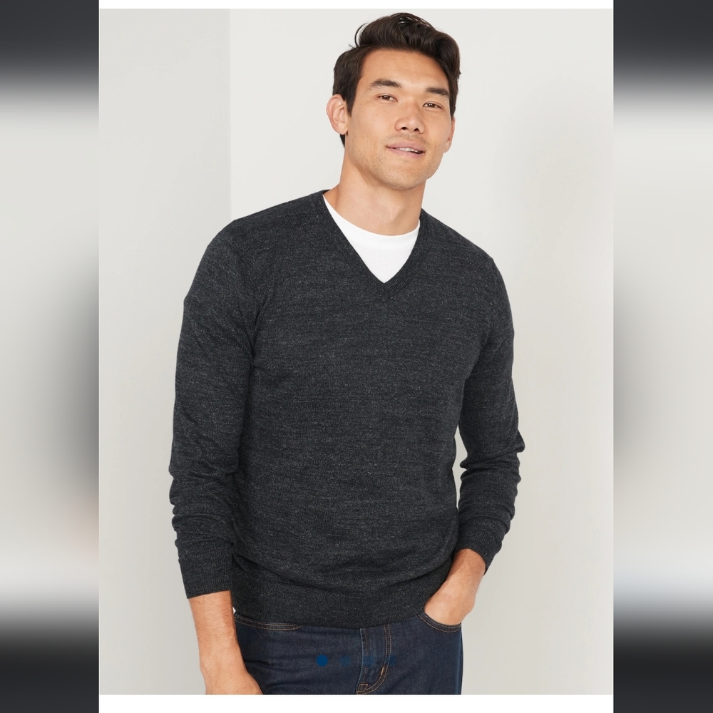 Lightweight v-neck sweater